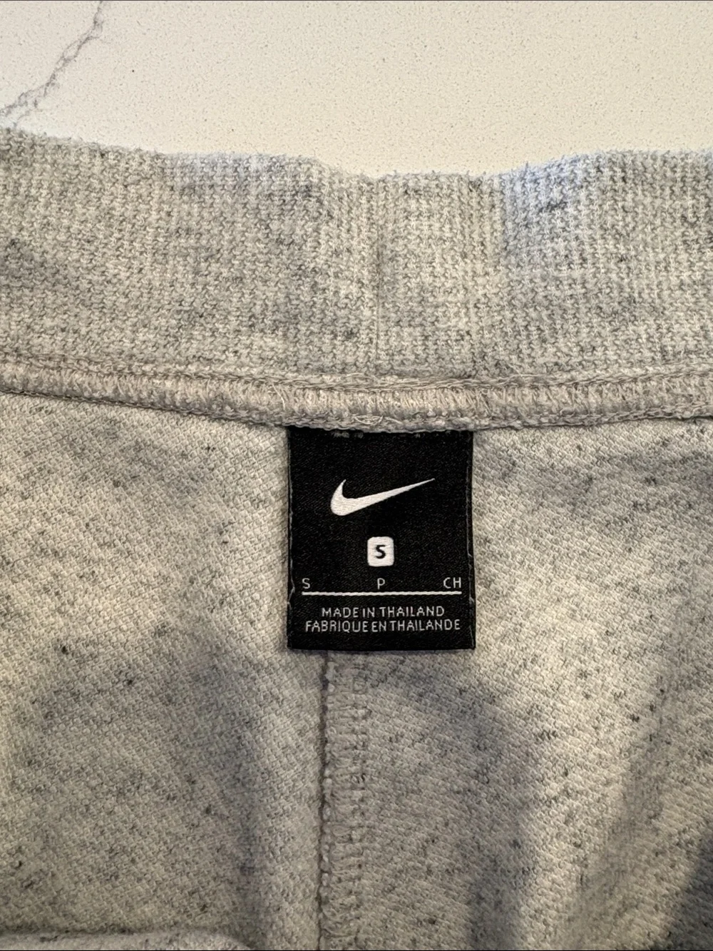 Nike Athletic Therma Tapered Joggers ~ Small ~ Heathered Grey